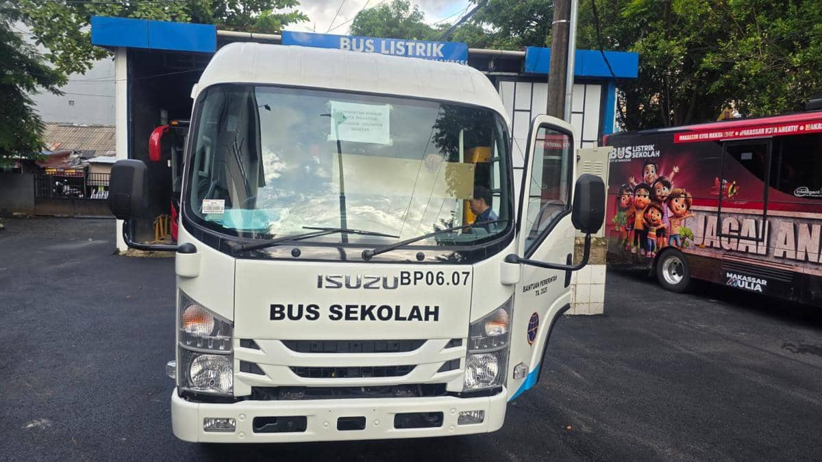 bus sekolah gratis di makassar 1.jpeg