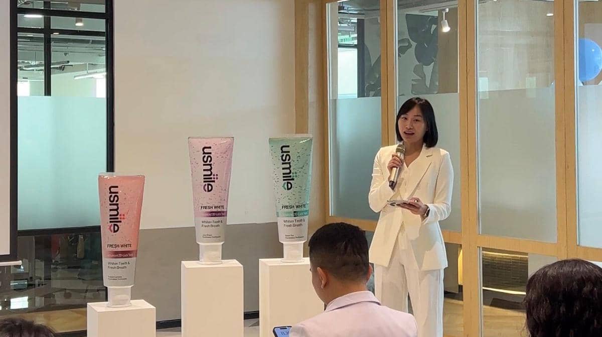 Michelle, Country Manager usmile Indonesia & Malaysia, dalam acara Media Gathering & Product Soft Launch usmile pada Rabu (10/12/2025) di GoWork RDTX Event Space, RDTX Square Lt. 9.