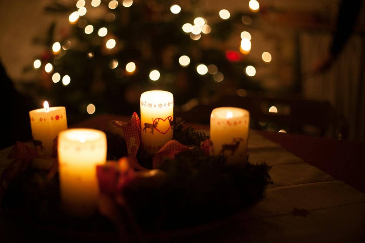 Ilustrasi malam Natal (unsplash.com/Photo by Carina)