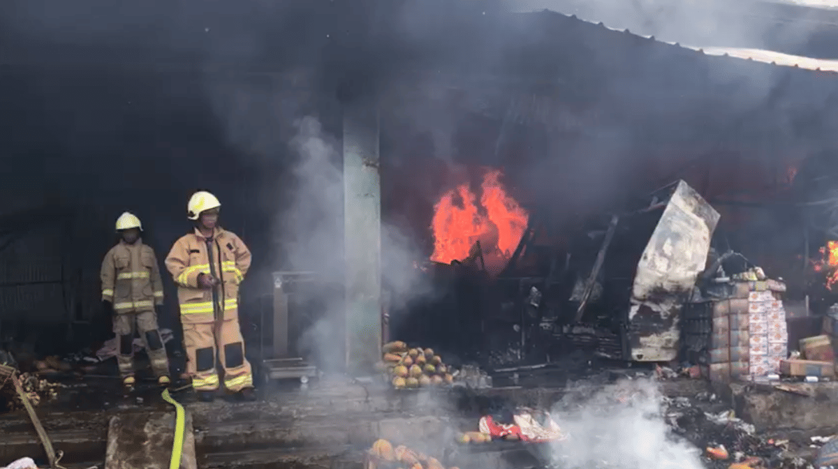 Kebakaran di Pasar Induk Kramat Jati