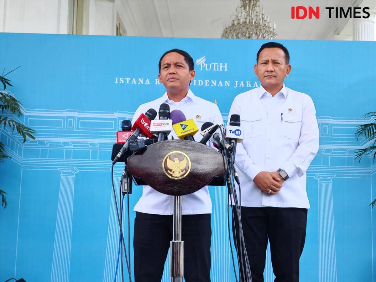 Menhut Raja Juli Antoni