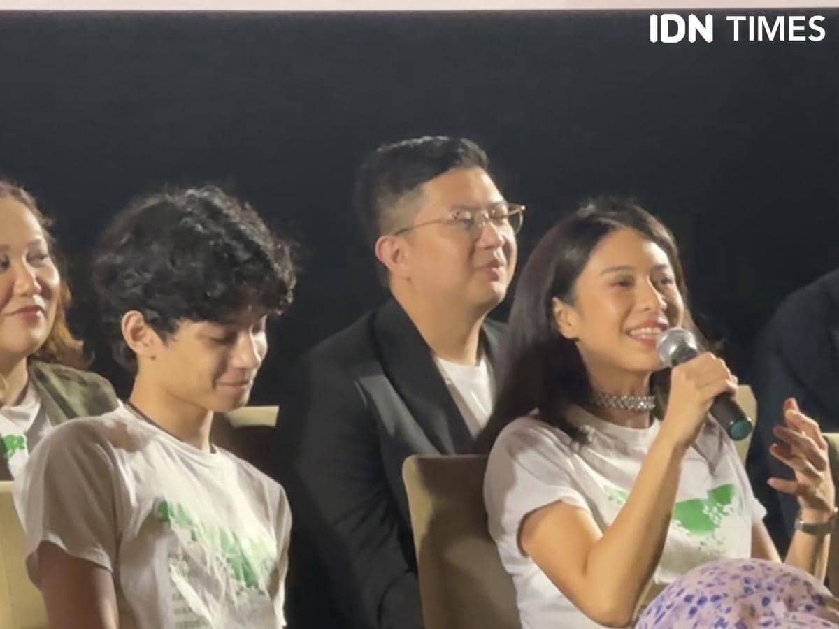 Dian Sastrowardoyo dalam konferensi pers Esok Tanpa Ibu