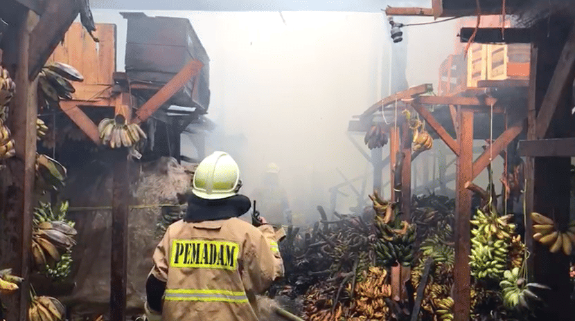 Kebakaran di Pasar Induk Kramat Jati