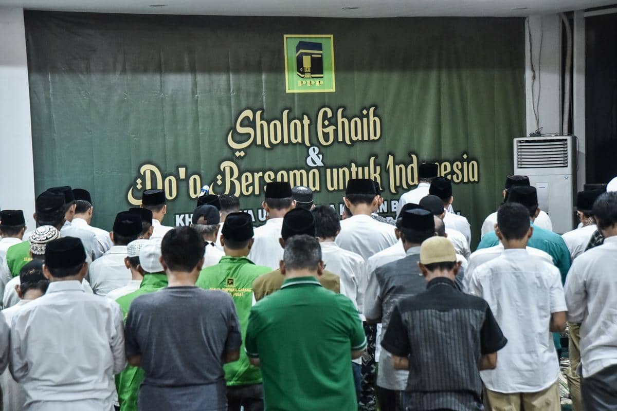 DPP Partai Persatuan Pembangunan (PPP) menggelar doa bersama dan salat gaib untuk mendoakan korban bencana di Aceh, Sumatra Barat dan Sumatra Utara (dok. PPP)