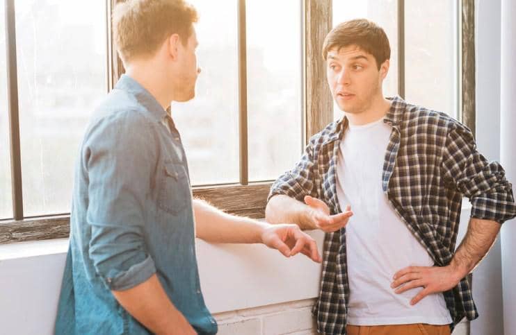 Ilustrasi orang mengobrol 