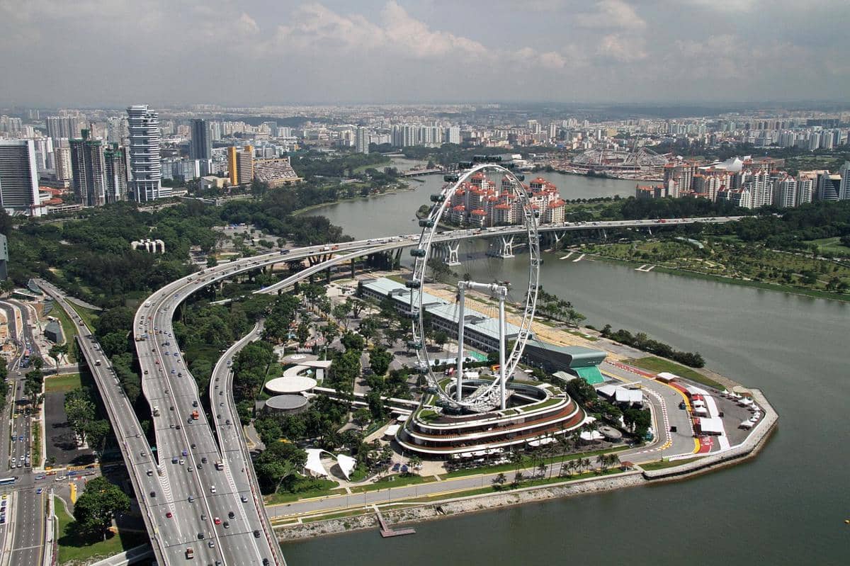 ilustrasi Singapore Flyer