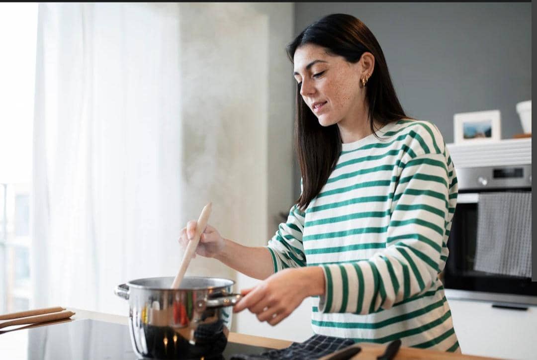 ilustrasi masak dengan api kecil (freepik.com/freepik)