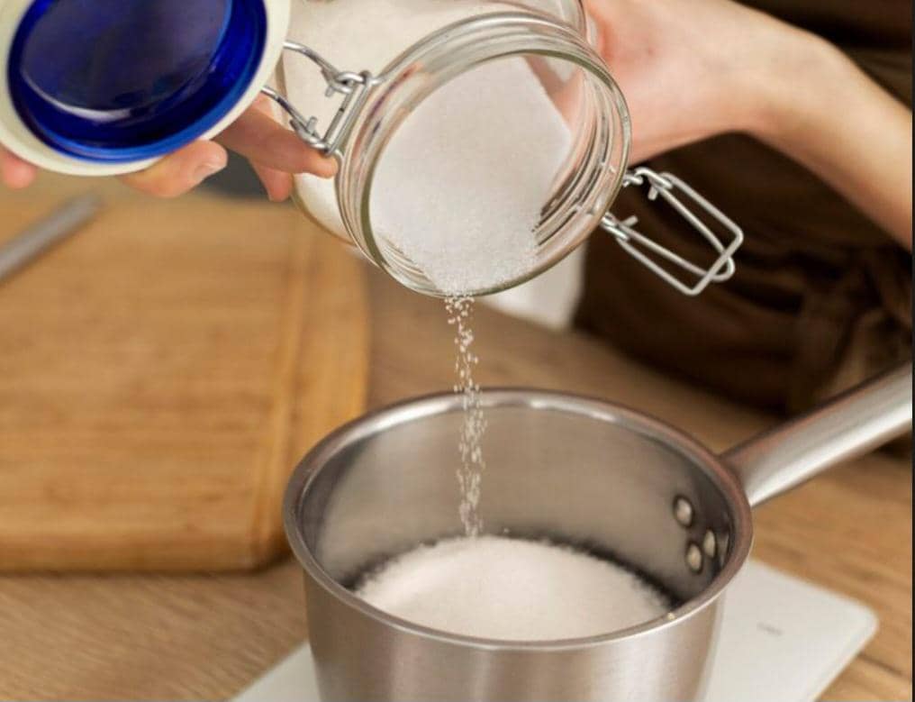 ilustrasi rendam dalam larutan garam, cuka, gula