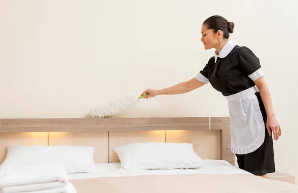 ilustrasi membersihkan tempat tidur