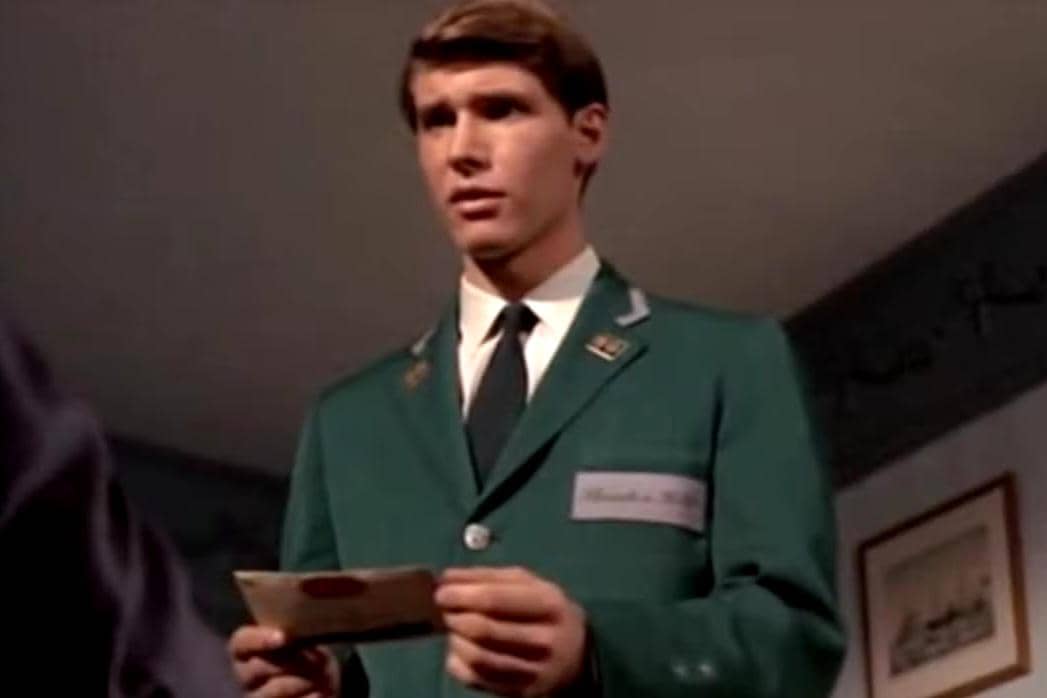 cuplikan adegan Harrison Ford dalam film Dead Heat on a Merry-Go-Round