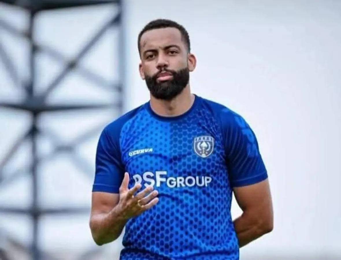 Luiz Henrique Motta, stopper asal Brazil ini batal bergabung ke PSPS dikarenakan masalah kesehatan