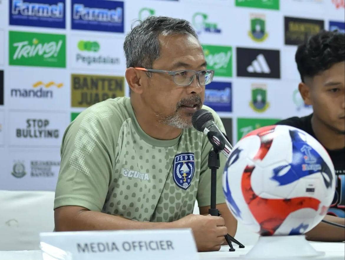 Pelatih PSPS Aji Santoso