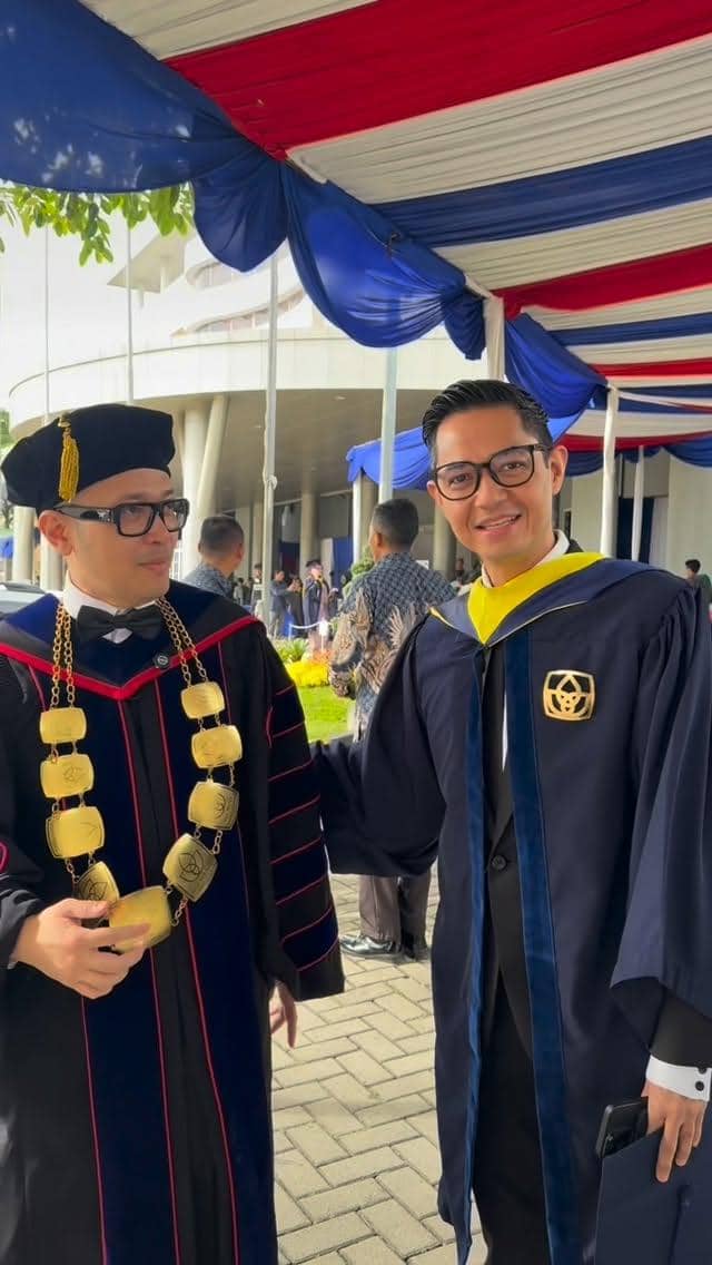 Dude Herlino (instagram.com/dude2herlino)