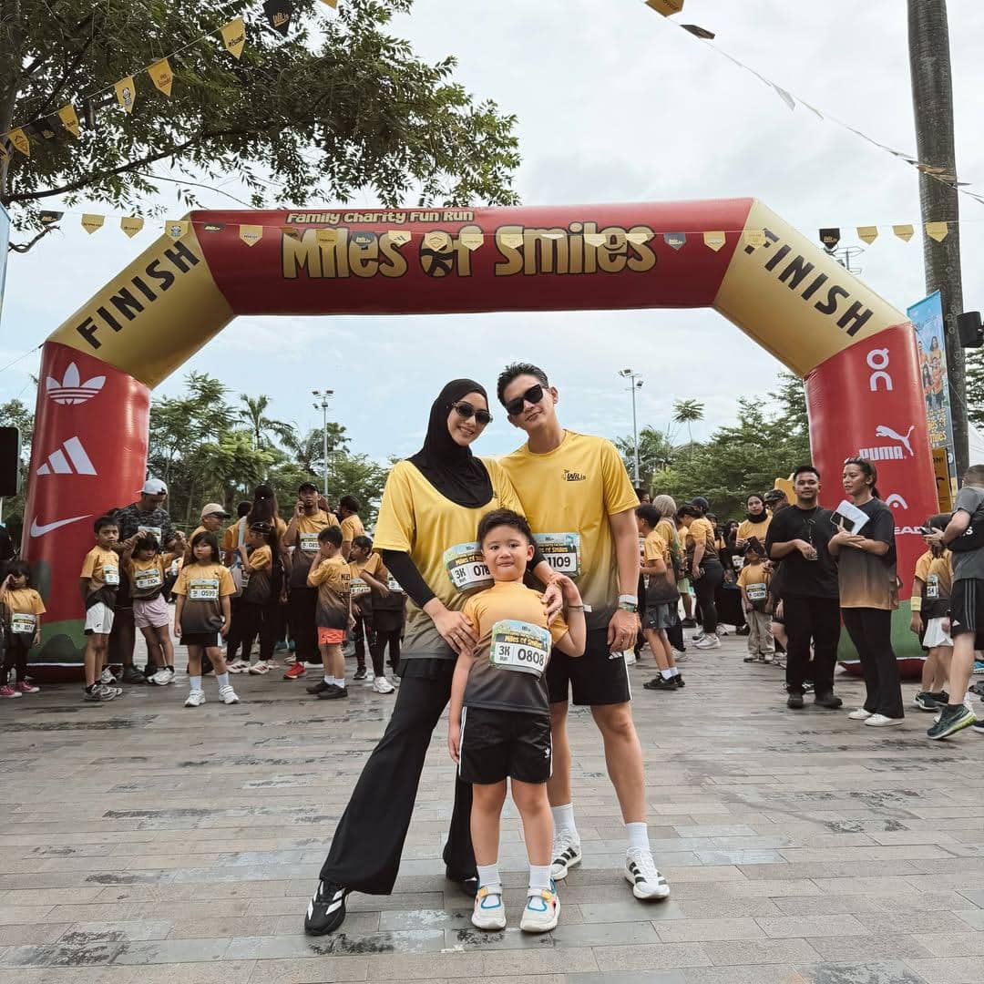 Keluarga Citra Kirana ikut family run.