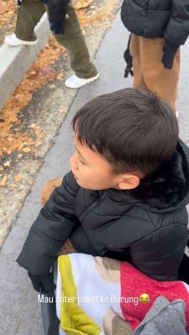 Keluarga Zaskia Adya Mecca liburan ke Korea Selatan