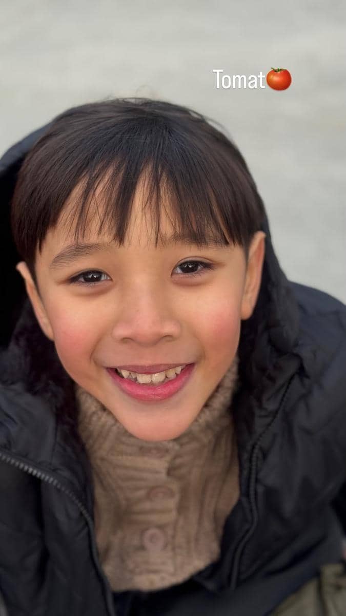 Keluarga Zaskia Adya Mecca liburan ke Korea Selatan