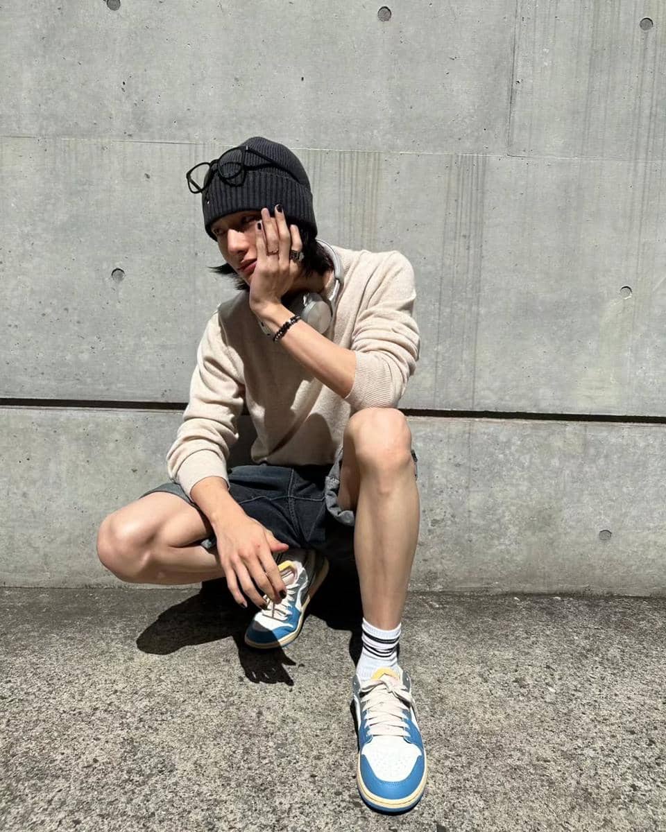 Hyunjin mengenakan beanie hat (instagram.com/hynjinnnn)