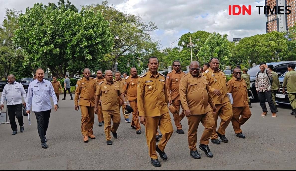 Presiden Prabowo Subianto kumpulkan gubernur, bupati se-Papua di Istana Kepresidenan Jakarta