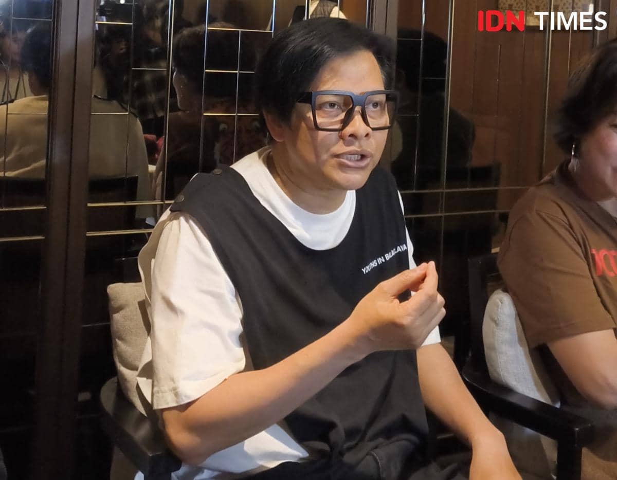Potret Armand Maulana di Press Conference 100 Musisi Heal Sumatra di Jakarta, Selasa (16/12/2025)