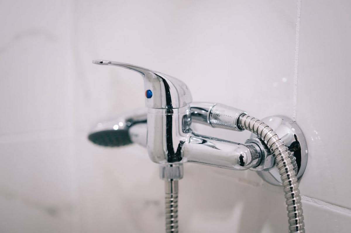 Ilustrasi keran berbahan chrome (pexels.com/Photo by Jaycee300s)