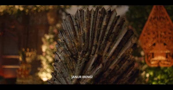 Janur menghitam seperti judul filmnya - Janur Ireng