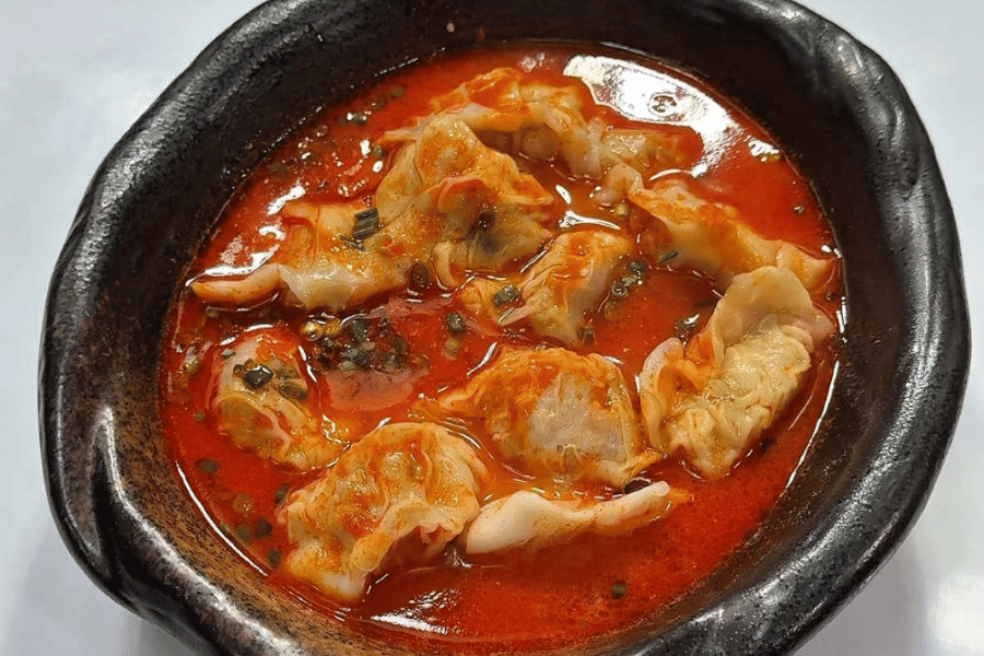 Potret wonton ayam udang kuah pedas ala Dinda Alamanda