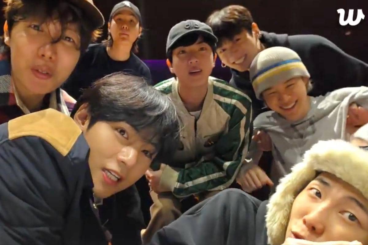 BTS di Weverse Live (dok. Weverse/BTS)