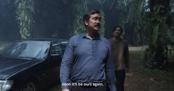 Arjo berkata pada Sabdo kalau mereka akan segera mendapat perkebunan dari Trah Pitu - Janur Ireng