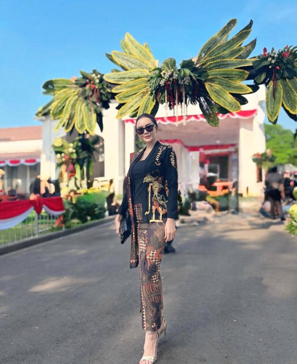 Selamat Hari Kebaya, Warisan budaya yang tak lekang oleh waktu. Mari lestarikan kebaya sebagai s.jpg