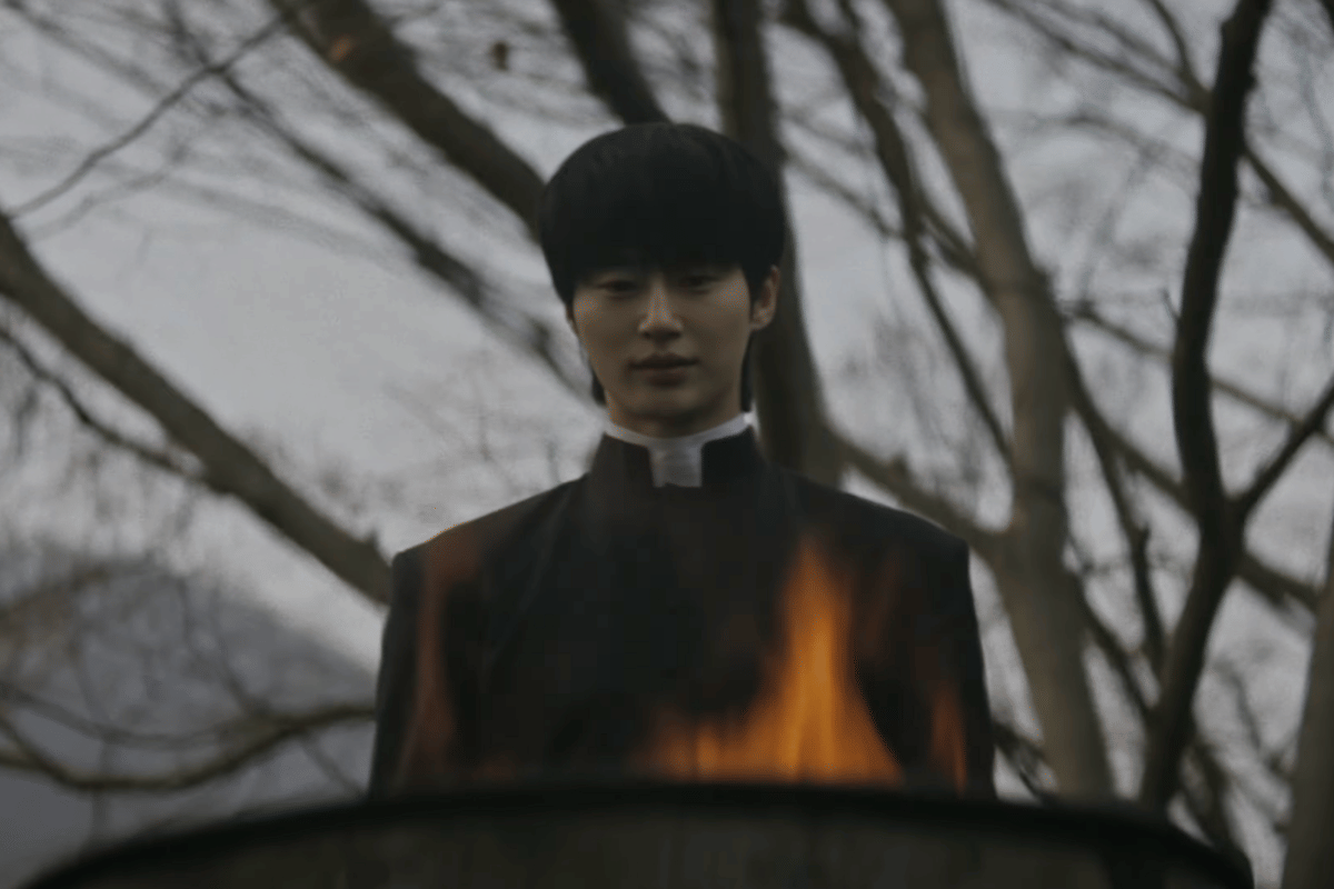 Byeon Woo Seok di Shin Wooseok's Urban Fairy Tale: The Christmas Song (youtube.com/ 돌고래유괴단)