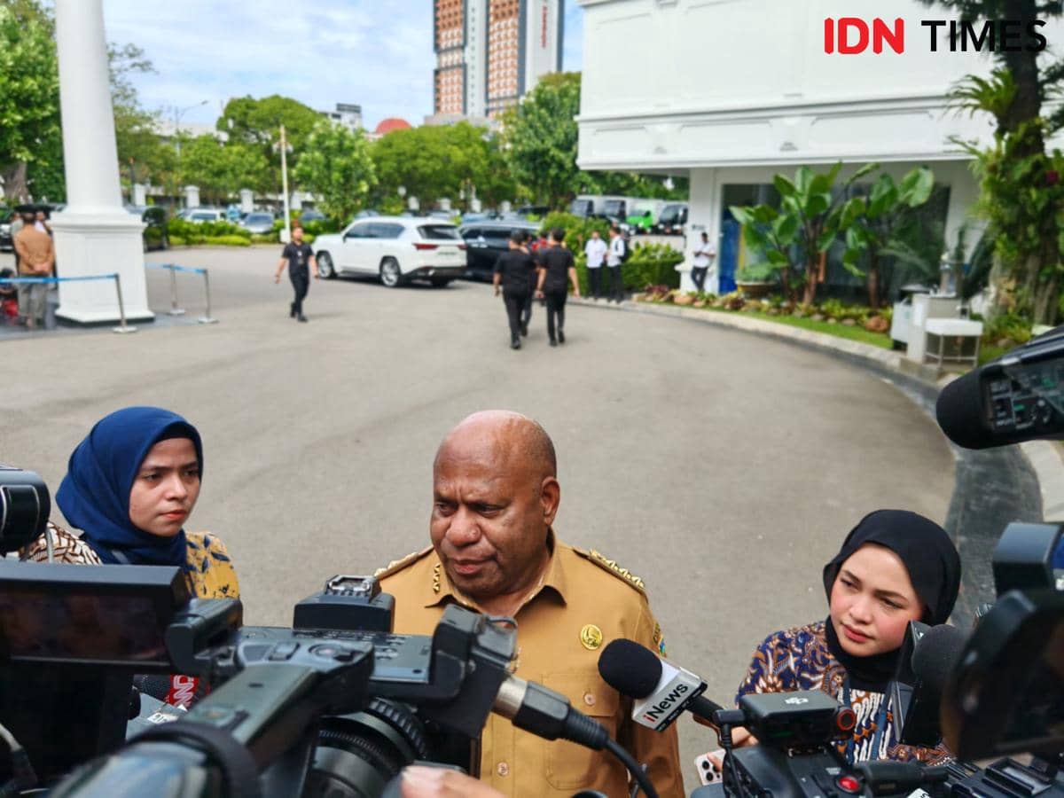 Gubernur Papua Matius Derek Fakhiri