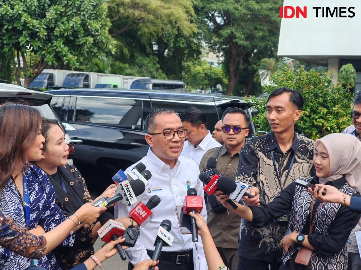 Mendiktisaintek Brian Yuliarto