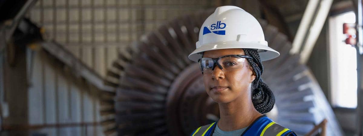 Ilustrasi karyawan SLB (careers.slb.com)