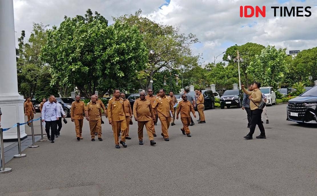 Presiden Prabowo Subianto kumpulkan gubernur, bupati se-Papua di Istana Kepresidenan Jakarta