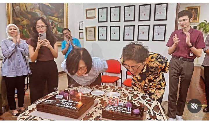 dr. Boyke rayakan 40 tahun pernikahan dan ultah ke-69