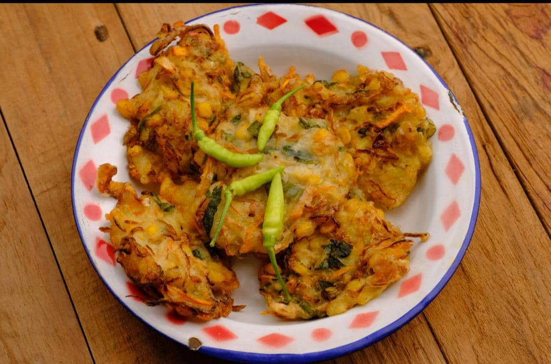 ilustrasi campur dengan adonan bakwan