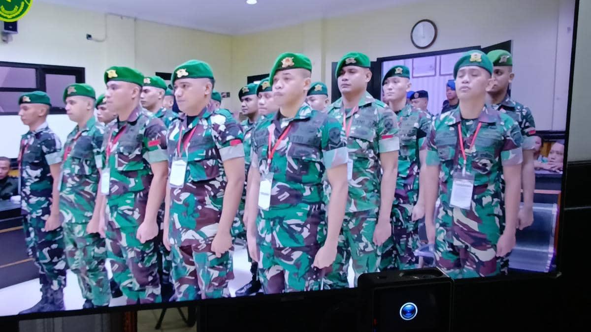 Para terdakwa penganiaya Prada Lucky dalam sidang pleidoi. (IDN Times/Putra Bali Mula)