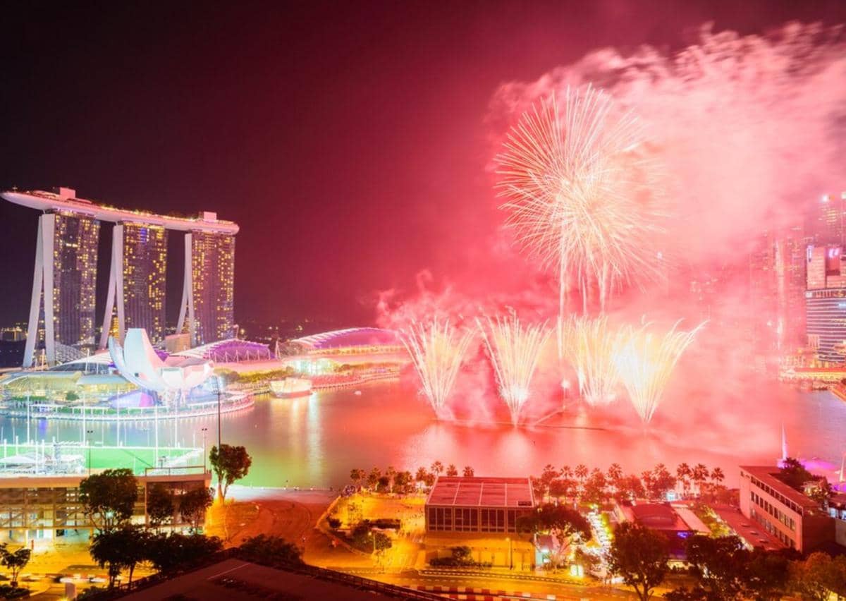 pesta kembang api di Singapura