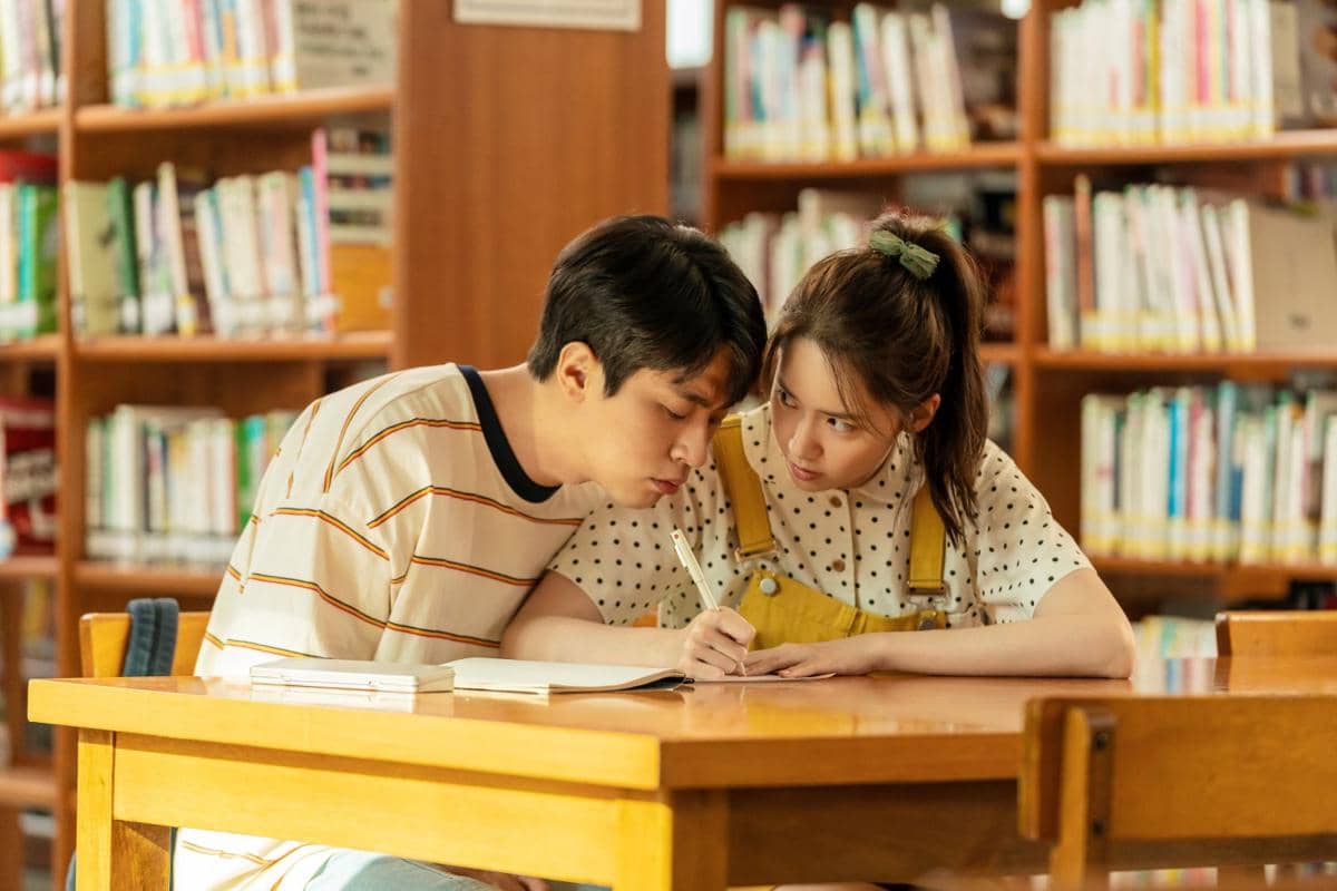 Still cut film Miracle: Letters to the President