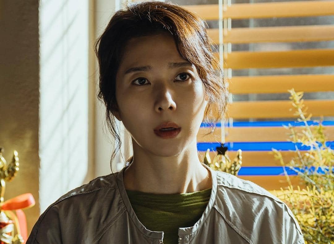 Kim Ji Hyun di drama Heroes Next Door