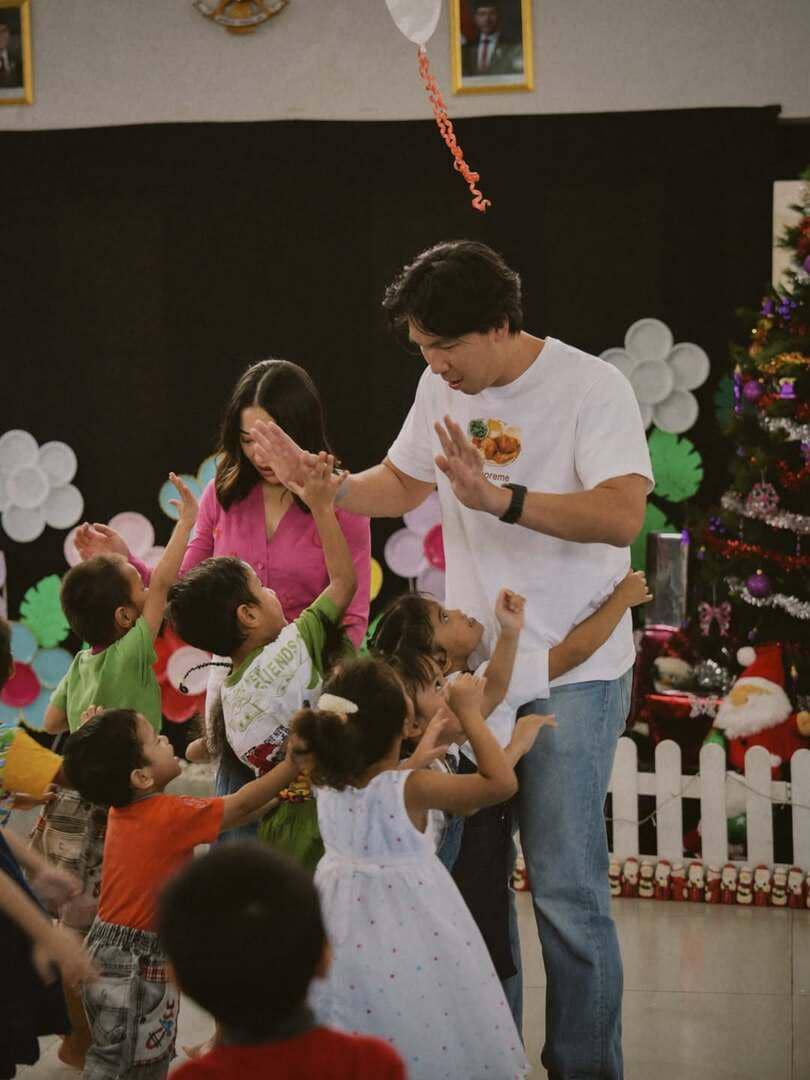 Nikita Willy rayakan ulang tahun Nael di panti asuhan