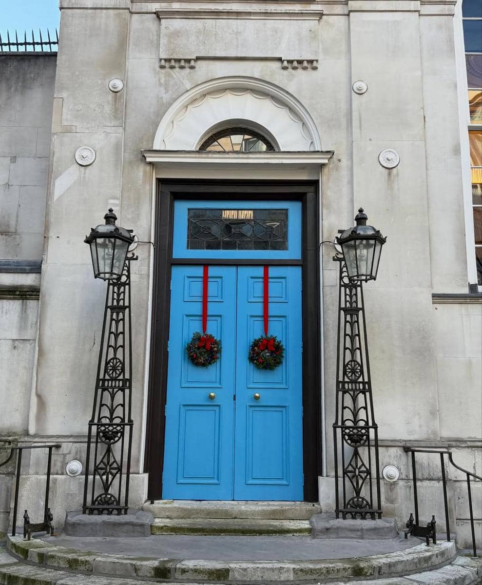 Cathy Sharon menikmati libur natal di London