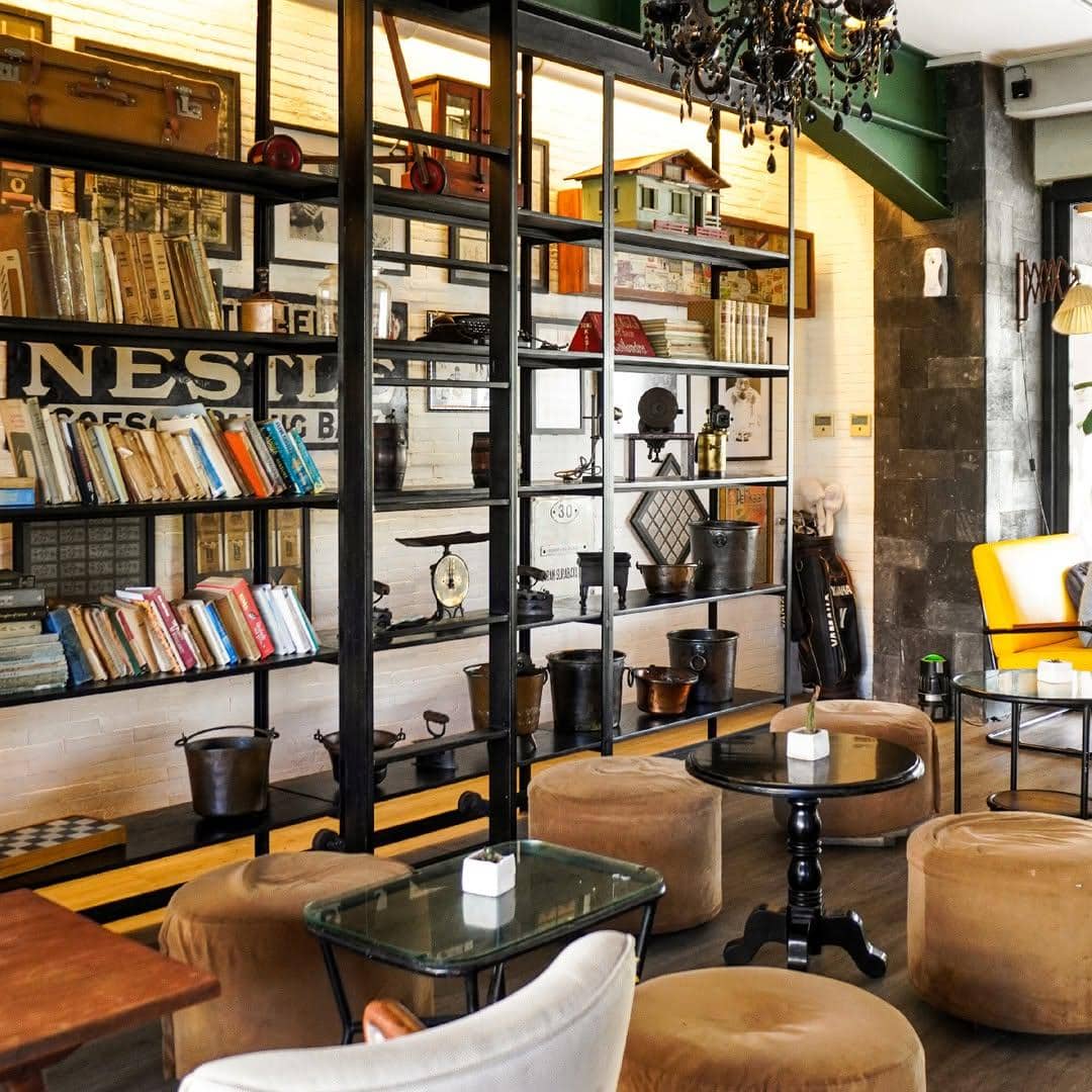 suasana di Sunny16 Cafe