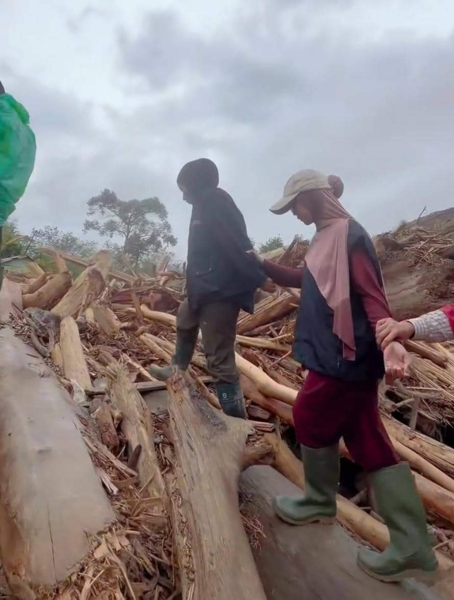 artis bantu korban banjir di sumatera