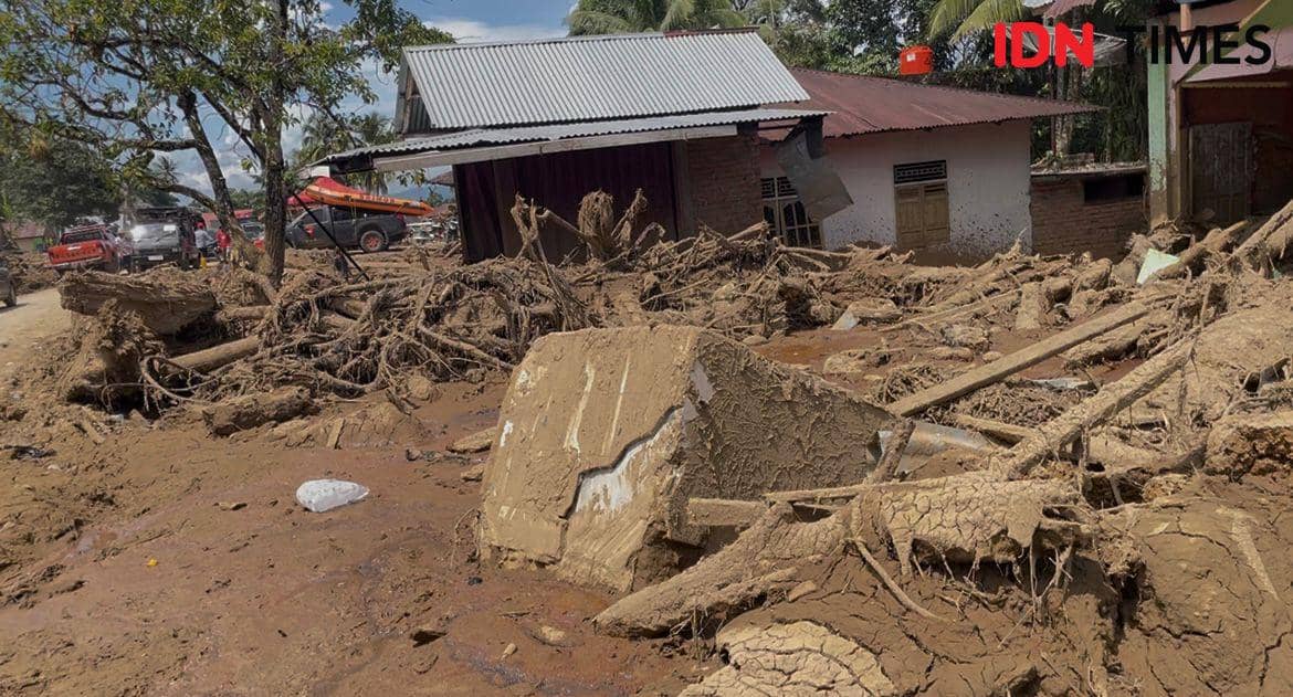 Salah satu rumah warga di daerah Palembayan, Kabupaten Agam yang dihantam banjir bandang.