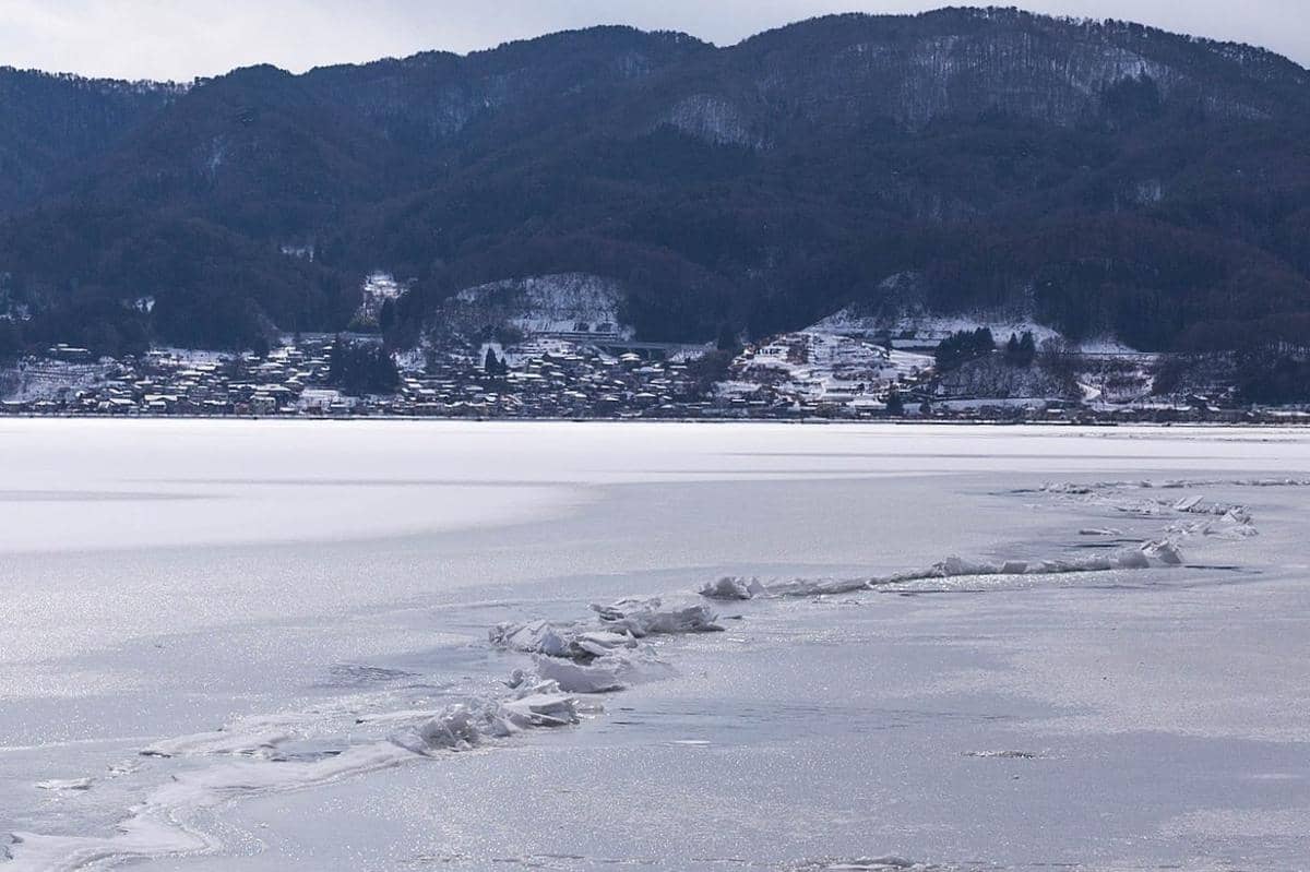 Omiwatari di Danau Suwa, Nagano