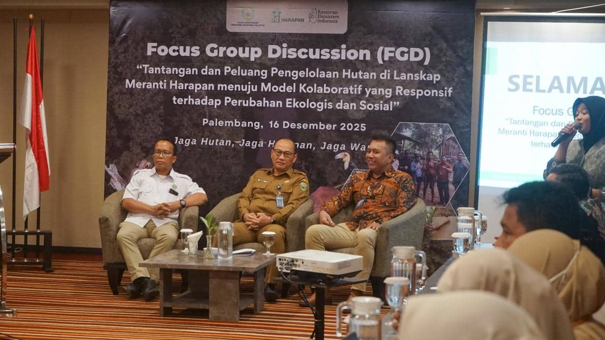 FGD PT Restorasi Ekosistem Indonesia (REKI) dengan Dinas Kehutanan Provinsi Sumsel tentang keberlanjutan hutan hujan dataran rendah yang tersisa di lanskap Meranti-Harapan di Hotel Aston Palembang, Selasa (16/12/2025).