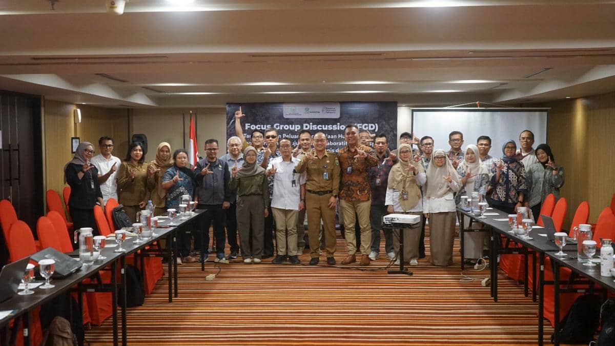 FGD PT Restorasi Ekosistem Indonesia (REKI) dengan Dinas Kehutanan Provinsi Sumsel tentang keberlanjutan hutan hujan dataran rendah yang tersisa di lanskap Meranti-Harapan di Hotel Aston Palembang, Selasa (16/12/2025).