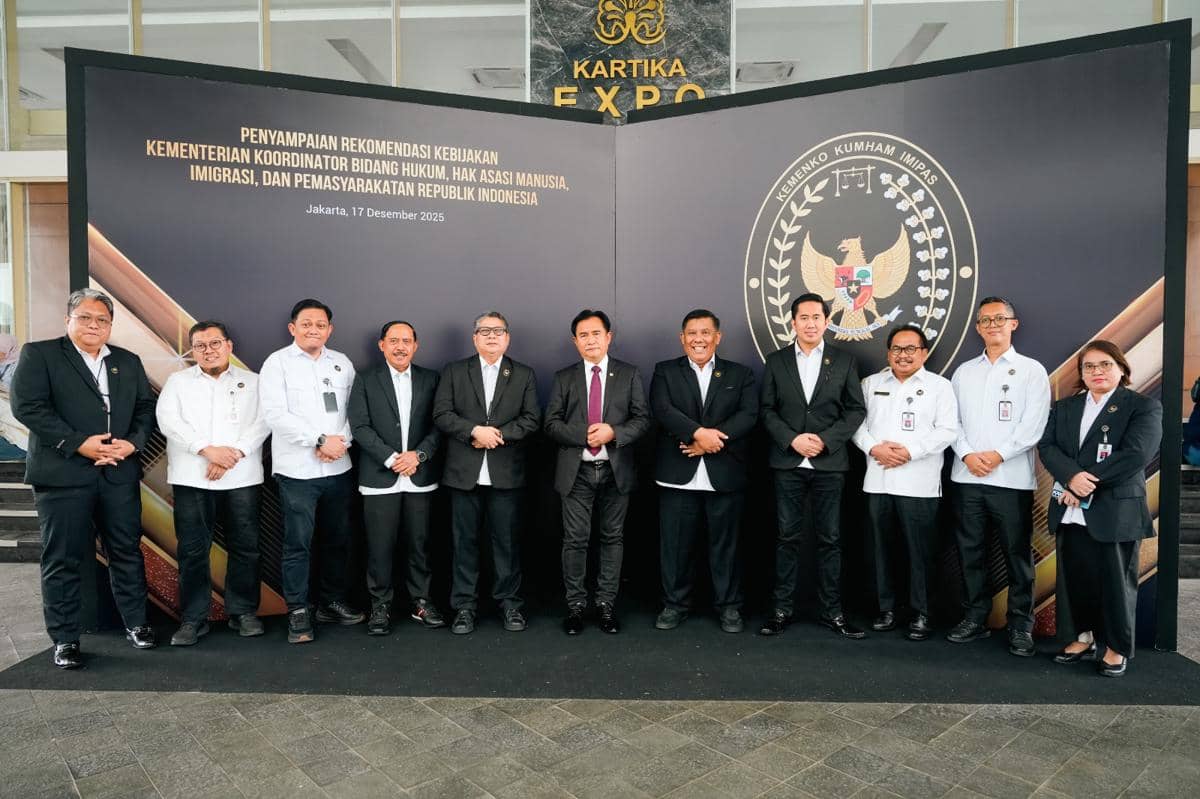 Penyerahan 33 rekomendasi kebijakan ke Kementerian dan Lembaga (dok. Kumham Imipas)