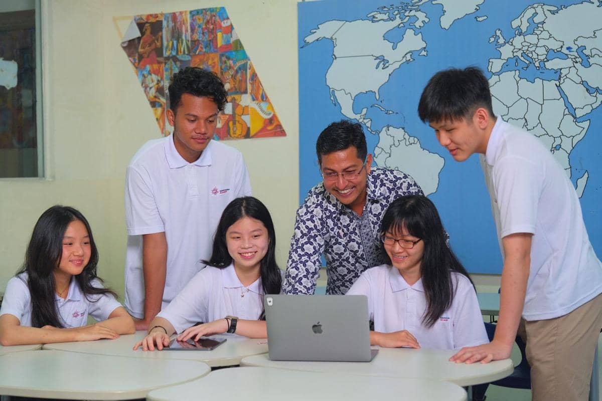 Kolaborasi orangtua dan sekolah dalam menghadapi tantangan akademik anak di setiap jenjang (dok.Sampoerna Academy)